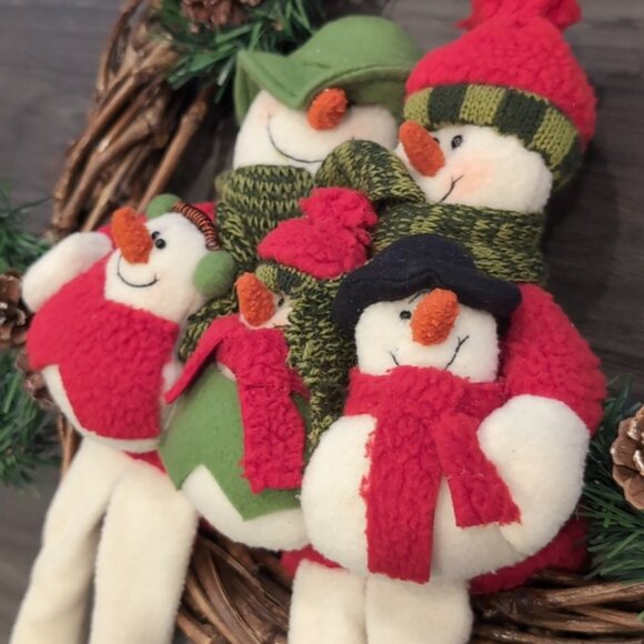 16" Merry Christmas Grapevine Wreath Plush Snowman Family Holiday Decor - Picture 5 of 13